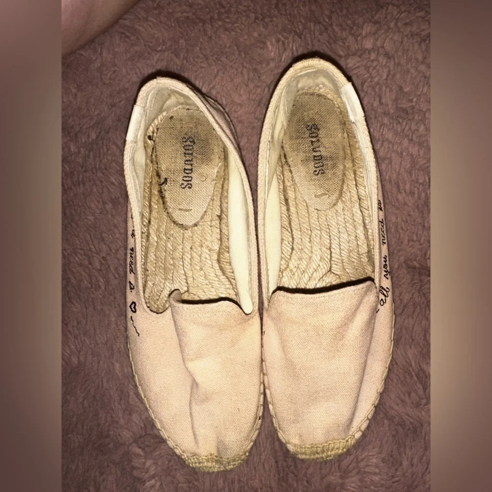 Soludos Women's cream Espadrilles flats 7.5 summer vacation beach